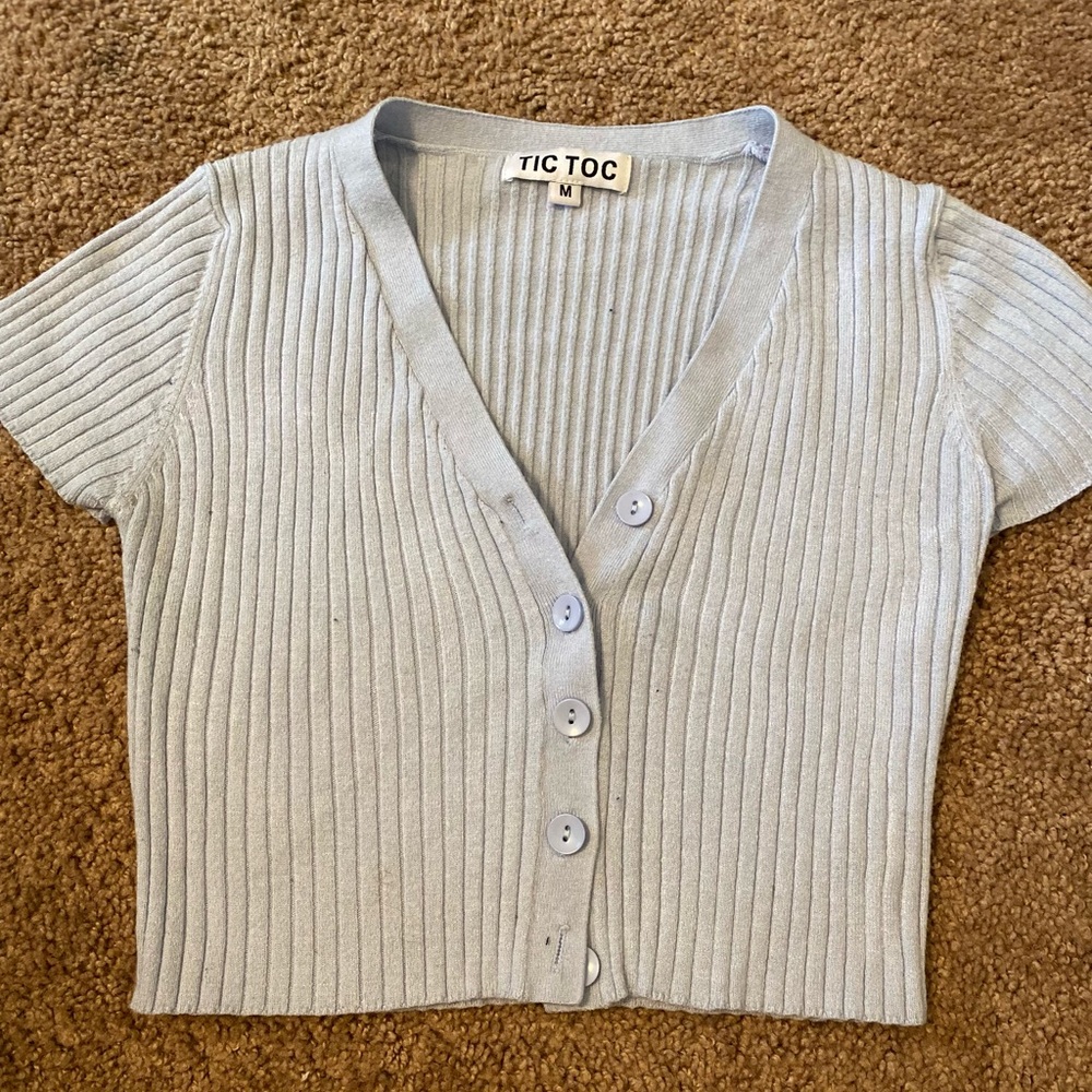 Cropped knitted shirt